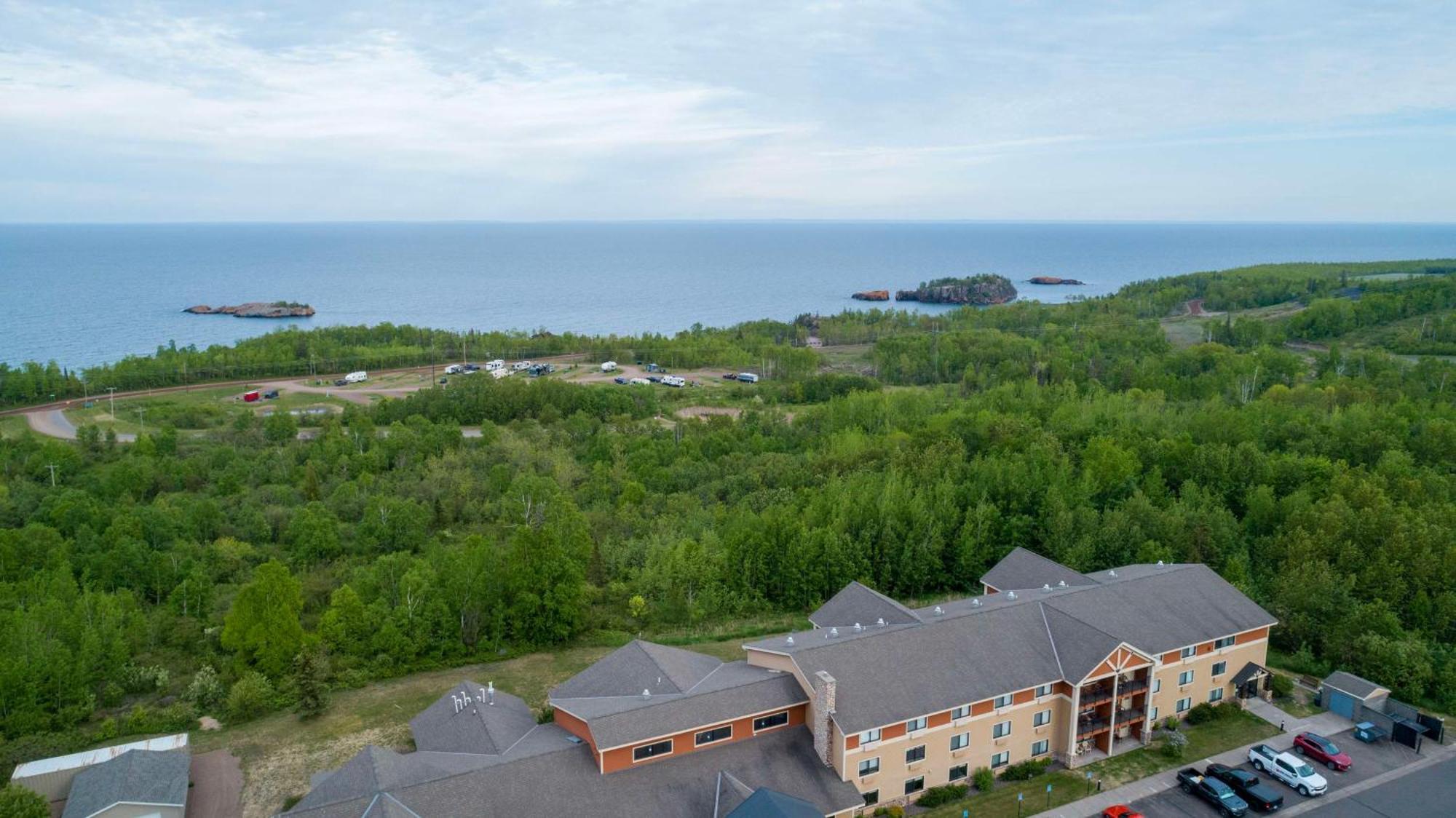 Black Beach Inn By Grandstay Silver Bay Kültér fotó